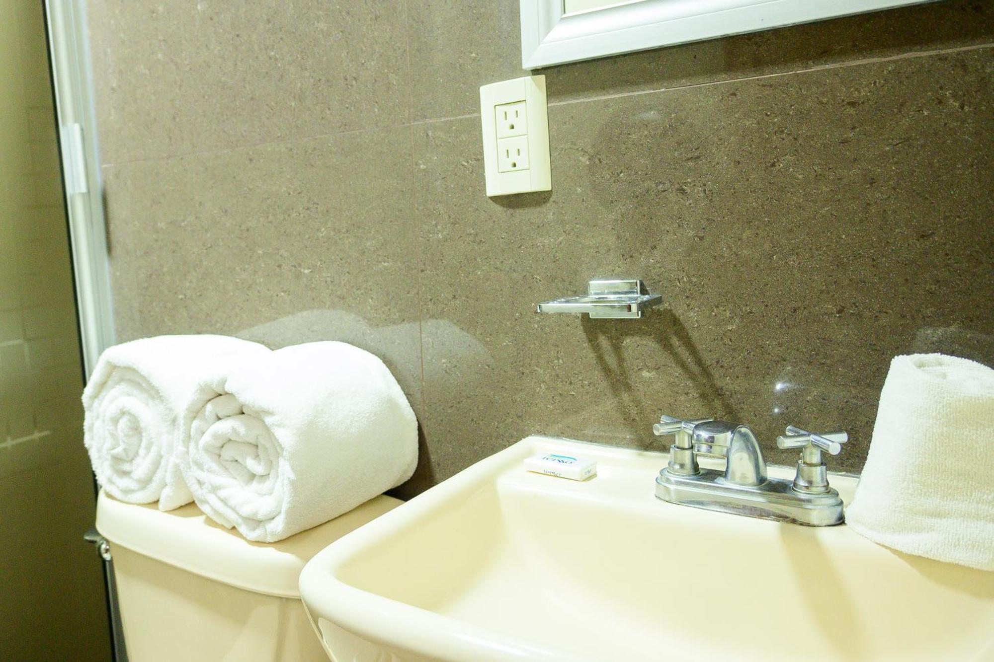 Hotel Acuario En Ocotlan Dış mekan fotoğraf